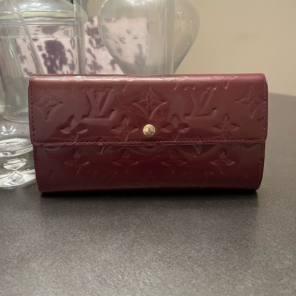 LOUIS VUITTON Vernis long dark red wallet *AUTHENTIC*